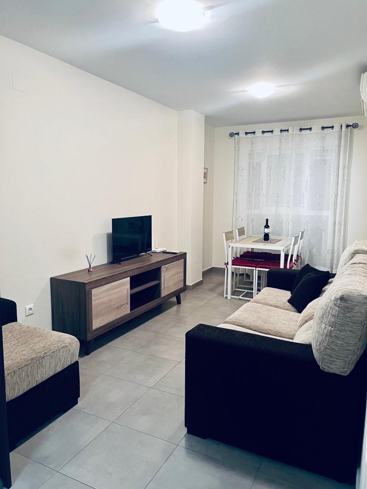 Apartment And New Furnished In Centre *