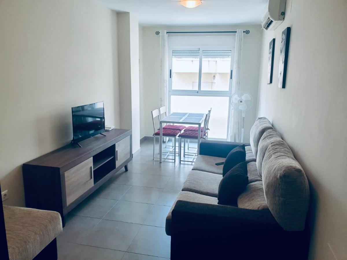 And New Furnished In Centre Apartment *